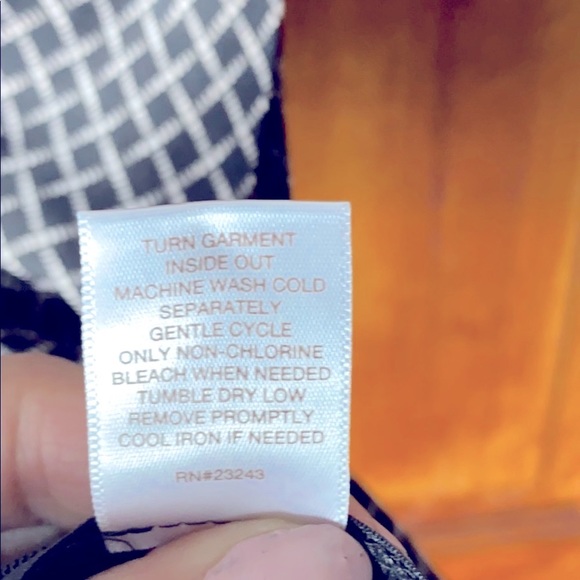 Woman's blouse - Picture 5 of 6